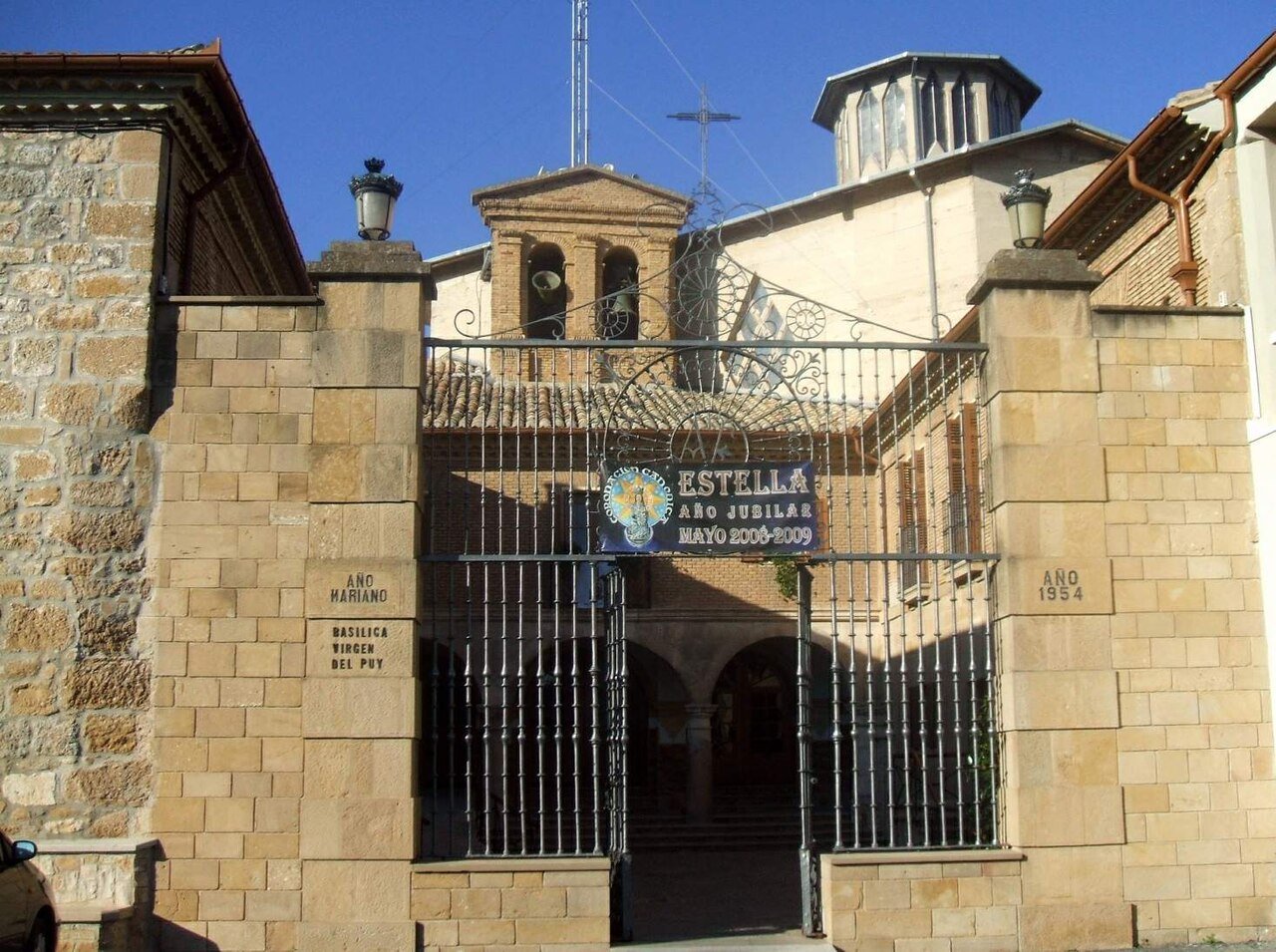 Bazylika Matki Bożej del Puy, Estella