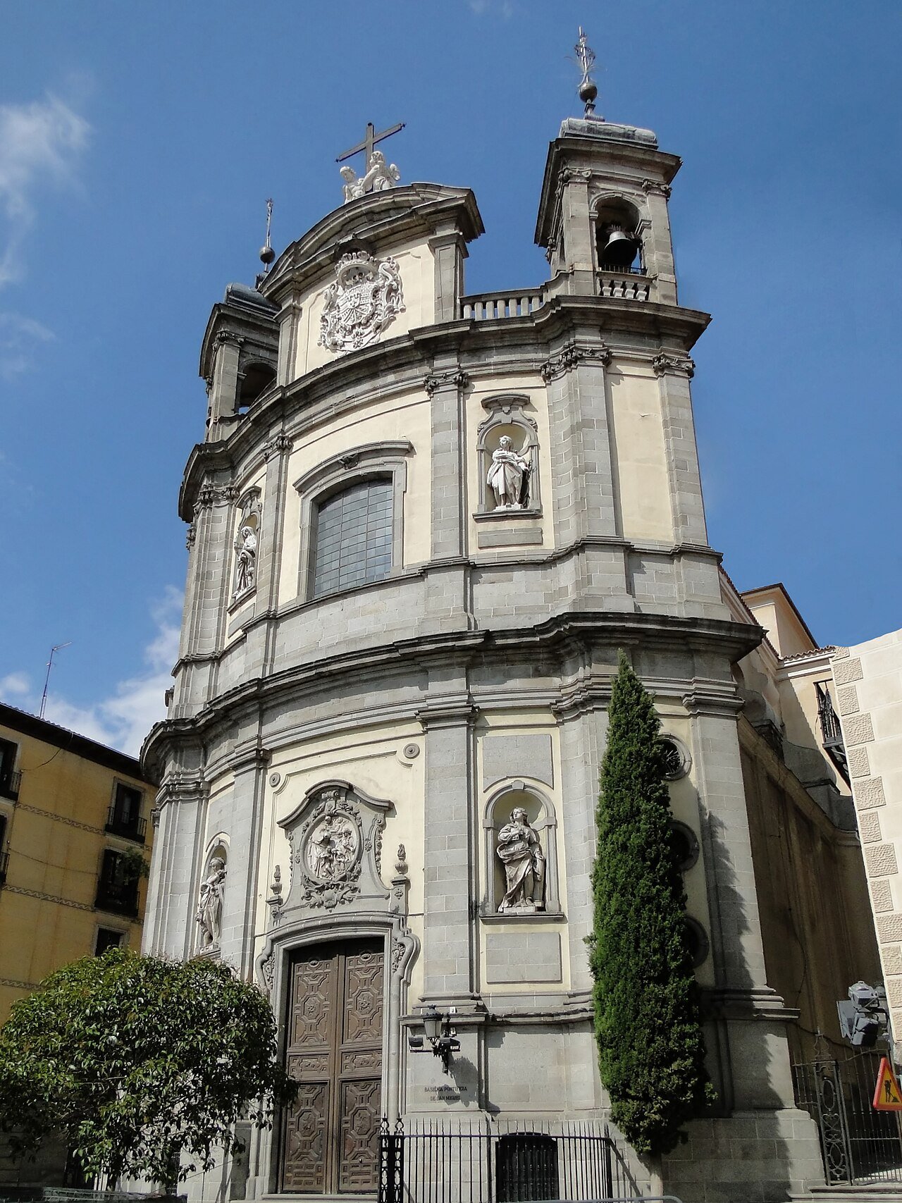 Basilica di San Michele Arcangelo, Madrid