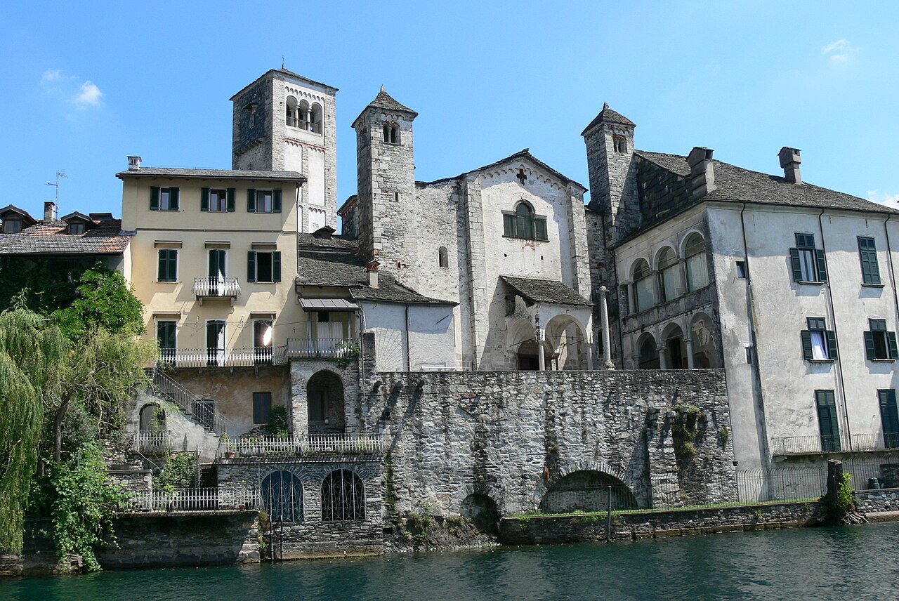 Basílica de San Giulio, Orta San Giulio