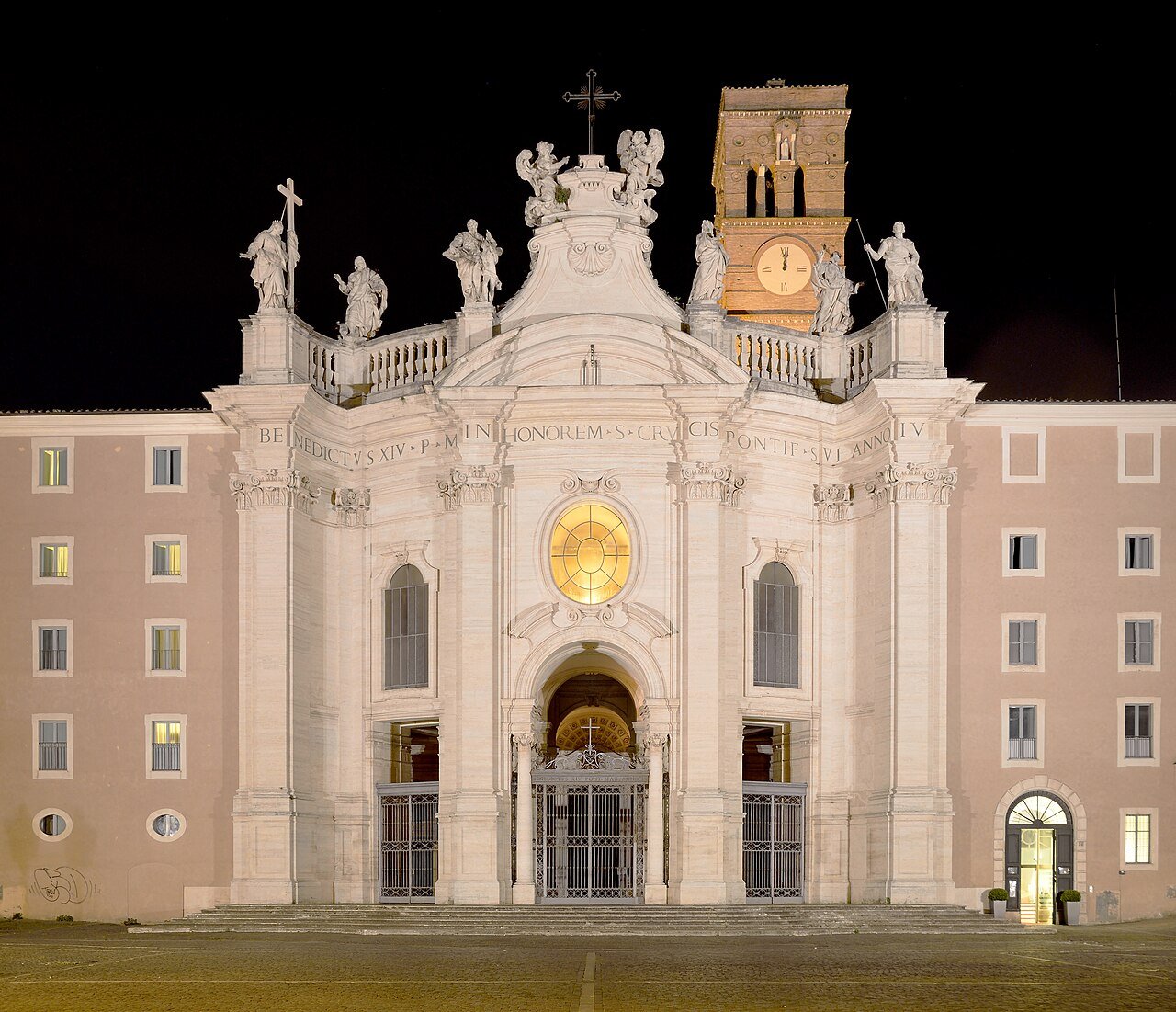 Basilique Sainte-Croix, Rome