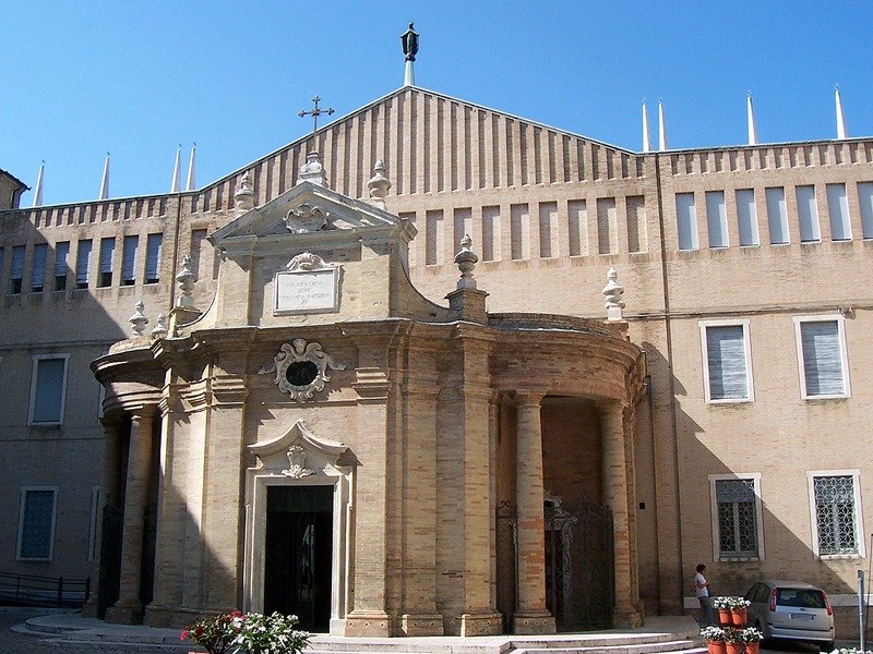 Bazylika Matki Bożej Miłosierdzia, Macerata