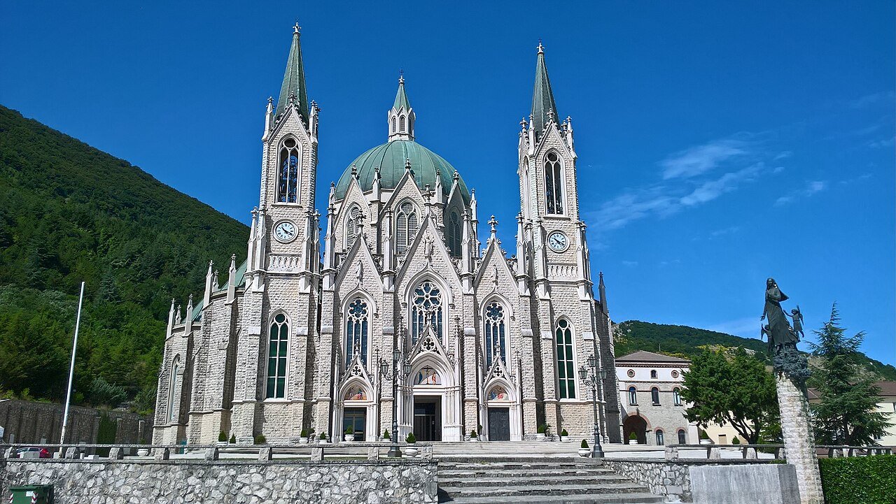 Bazylika-sanktuarium Matki Bożej Bolesnej, Castelpetroso