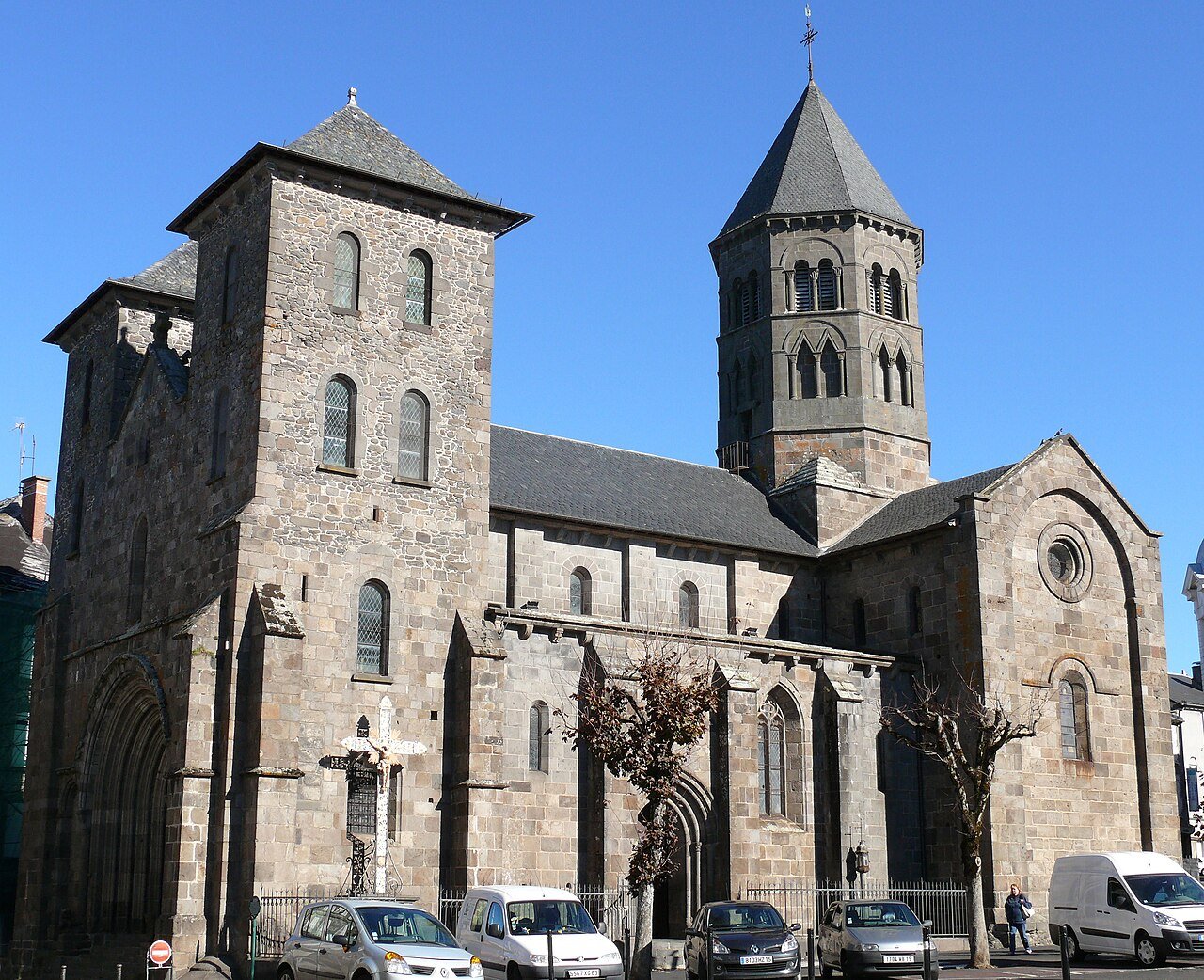 Basilica of Our Lady of Miracles, Mauriac