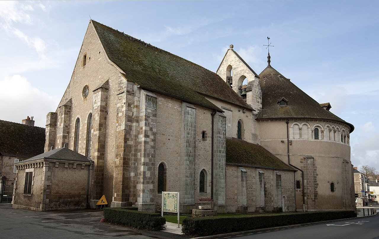 Basílica de San Esteban, Neuvy-Saint-Sépulchre