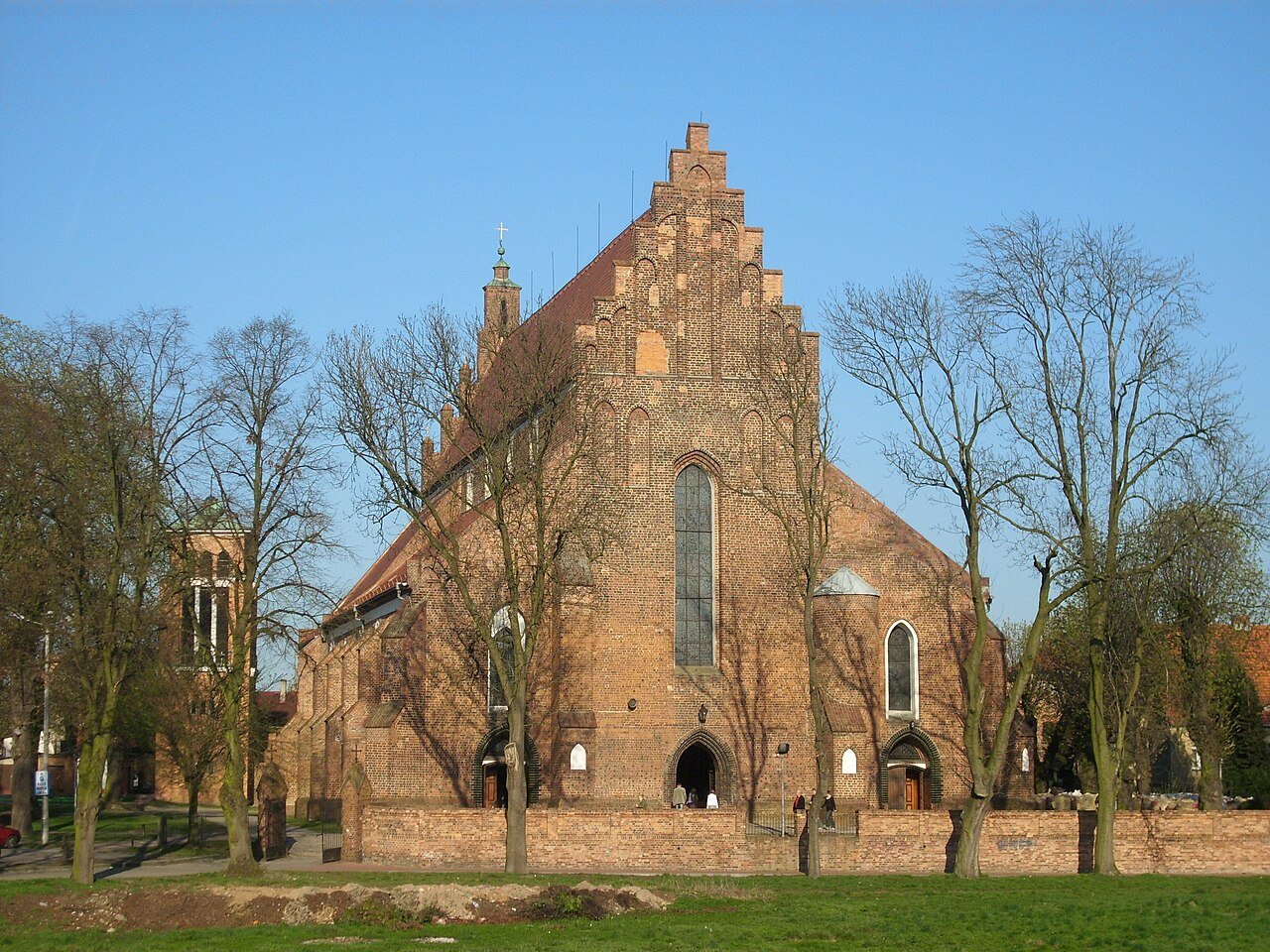 Basilica collegiata della Madonna della Consolazione e di San Stanislao Vescovo, Szamotuły
