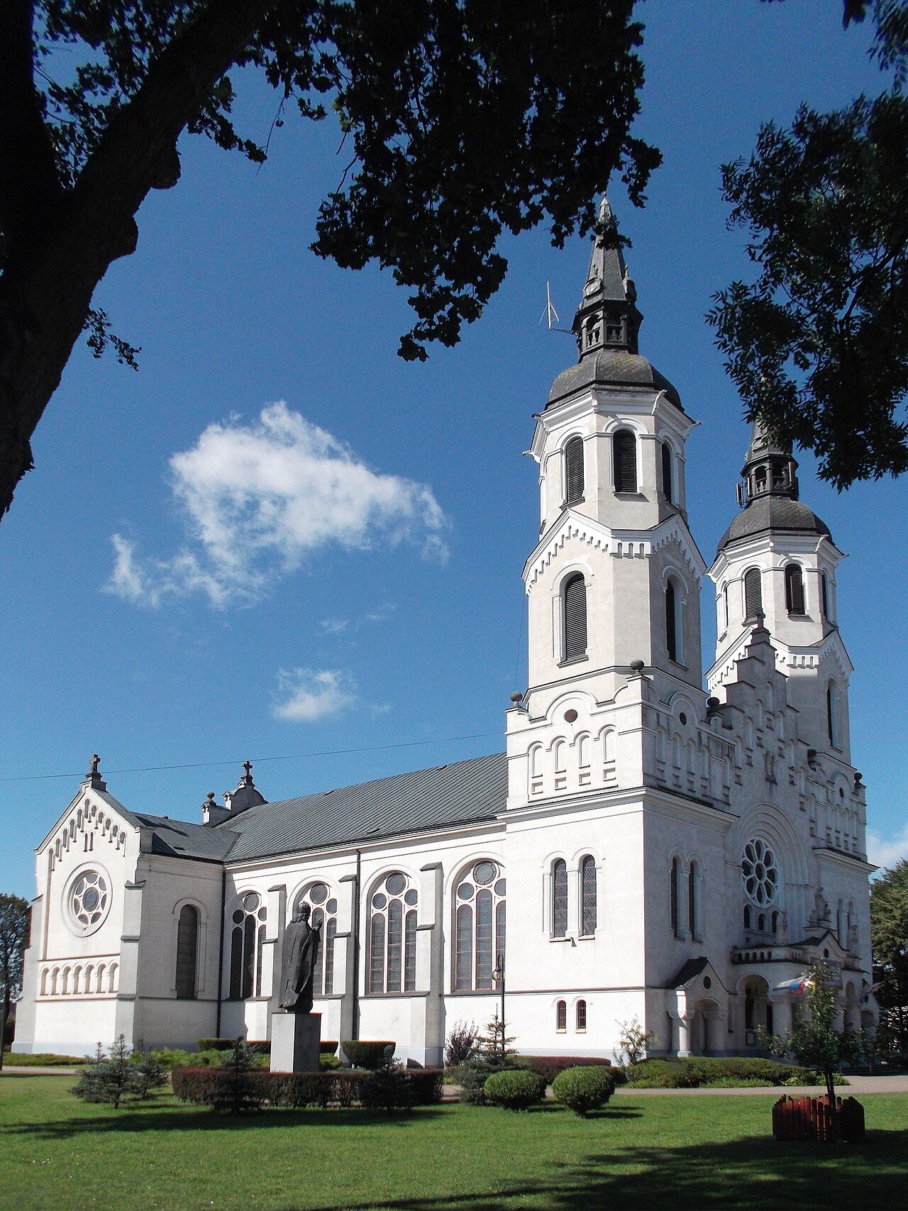 Bazylika Najświętszego Serca Pana Jezusa w Augustowie