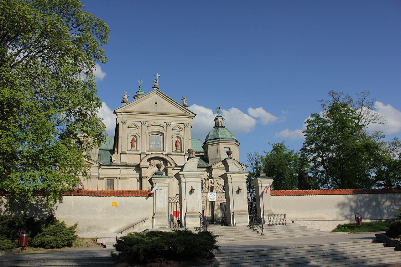 Basilica of Saint Philip Neri and Saint John the Baptist, Studzianna