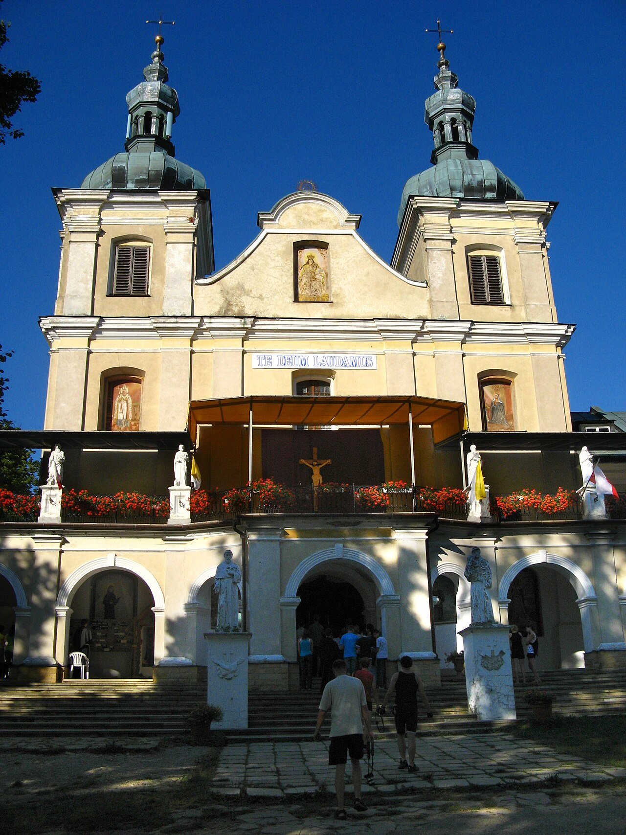 Basilique de l'Invention de la Sainte-Croix et couvent des Franciscains conventuels, Kalwaria Pacławska