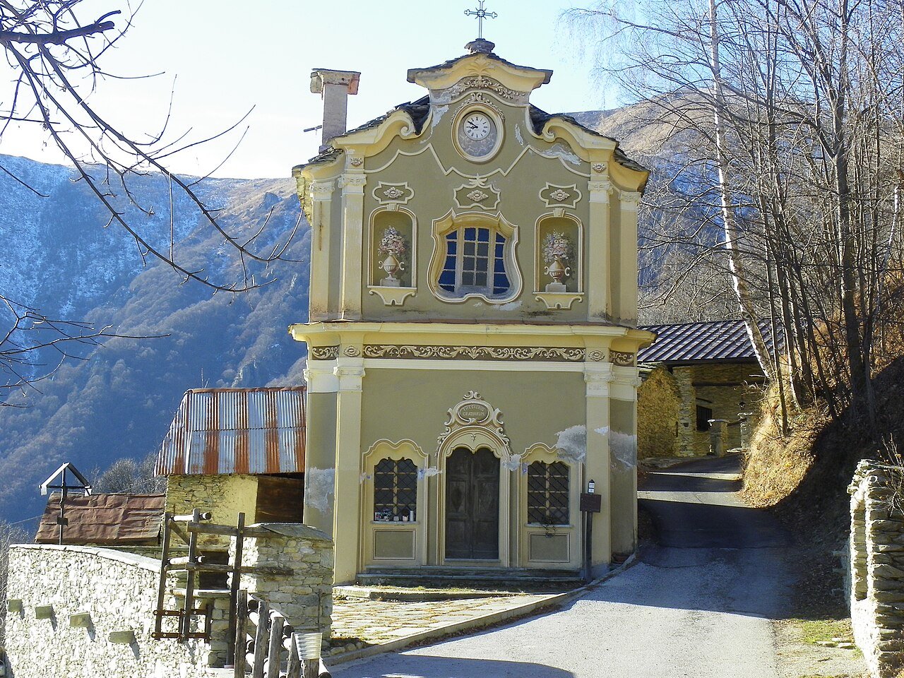 Chapel of Saint Anne, Roccaforte Mondovì