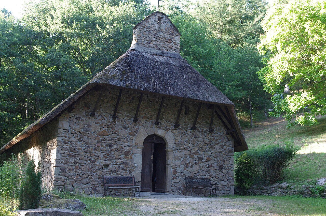 Sanktuarium Matki Bożej Królowej Pokoju, Saint-Auvent