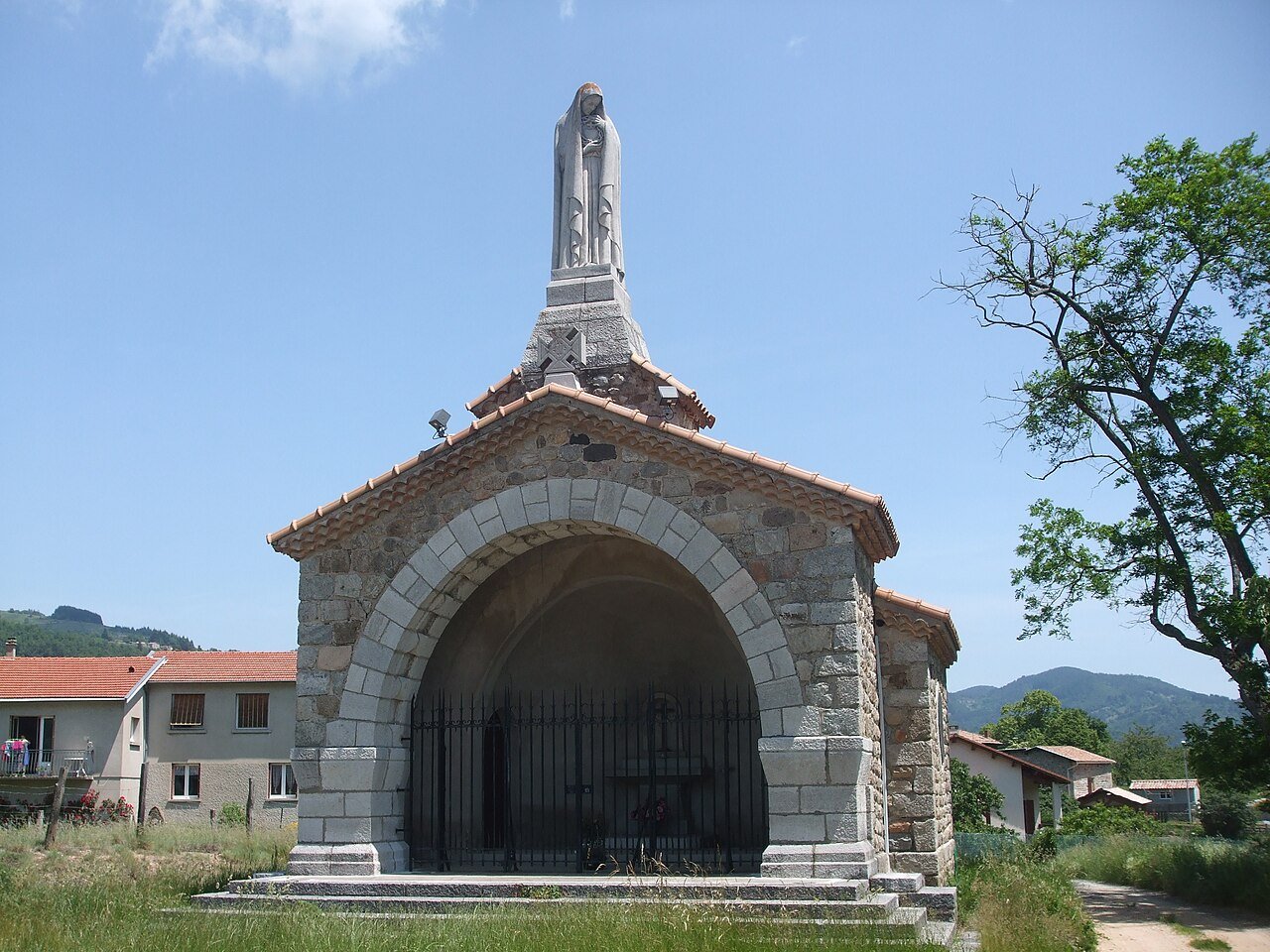 Sanktuarium Matki Bożej Najświętszego Serca (Aric), Le Cheylard