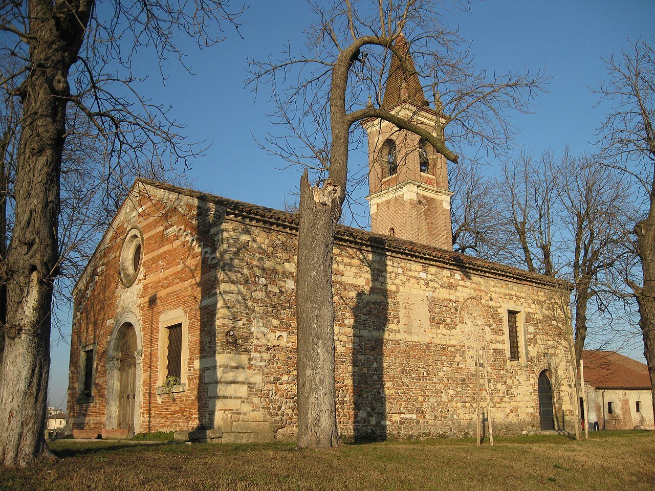 Kościół Matki Bożej Łaskawej, Isola della Scala