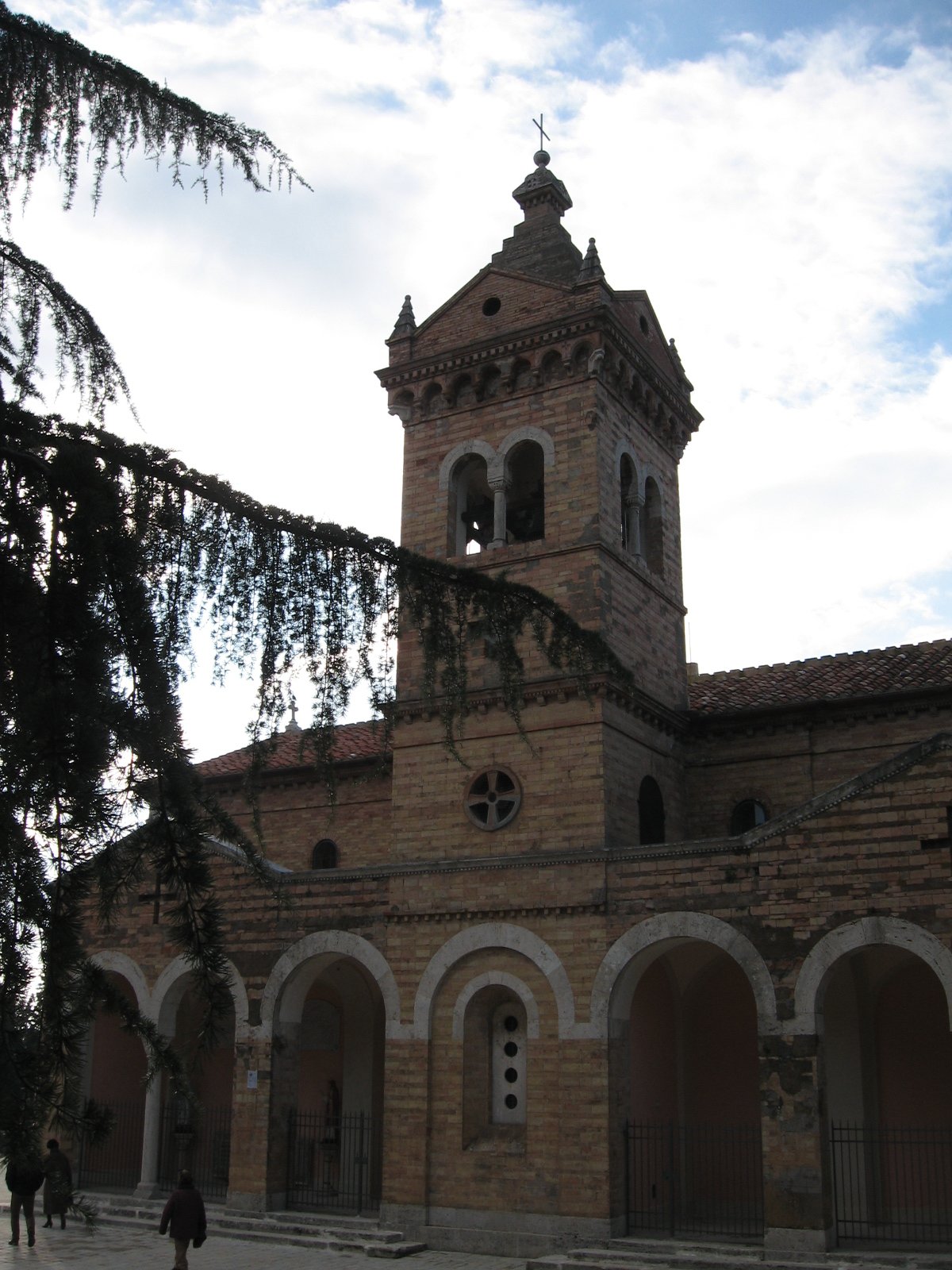 Église San Costanzo, Pérouse