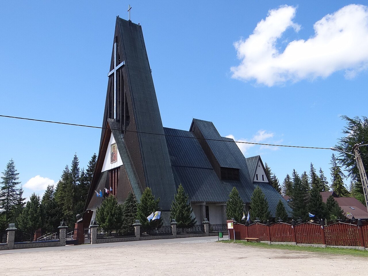 Kościół Matki Bożej Częstochowskiej w Czerwiennem