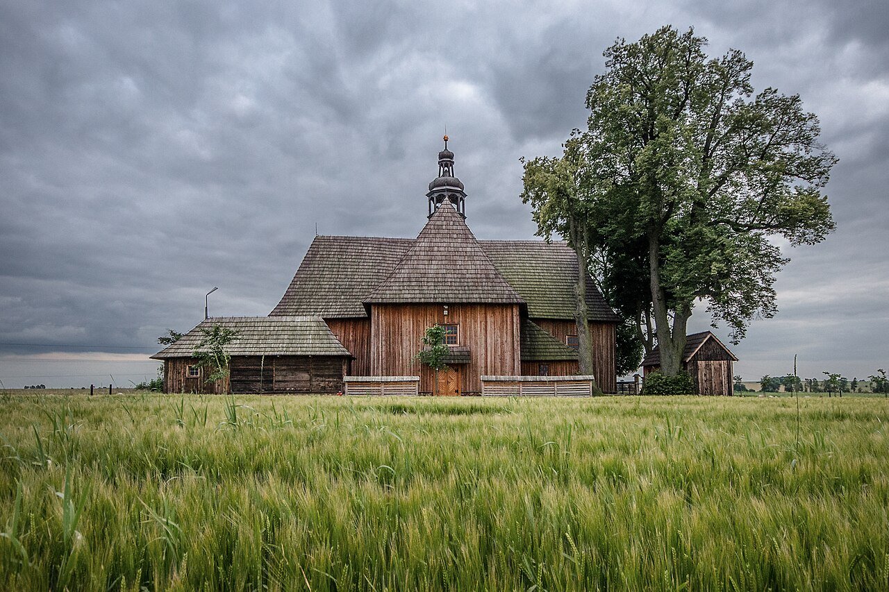 Chiesa della Natività della Beata Vergine Maria a Pólko, Bralin