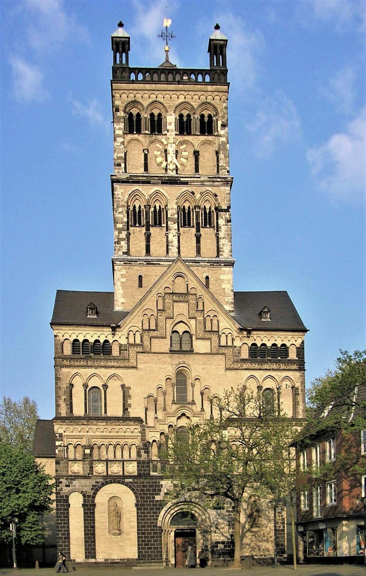 Minster of Saint Quirinus, Neuss