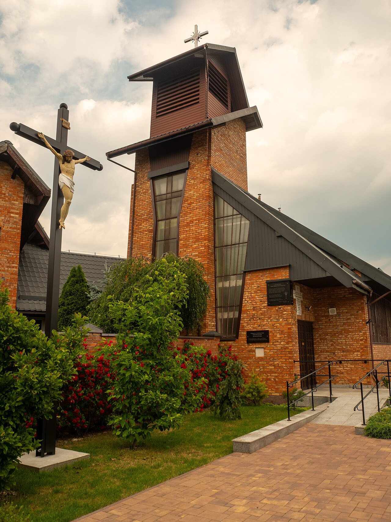 Santuario de Nuestra Señora de la Misericordia, Reina de Polonia, Wykrot-Gadomskie