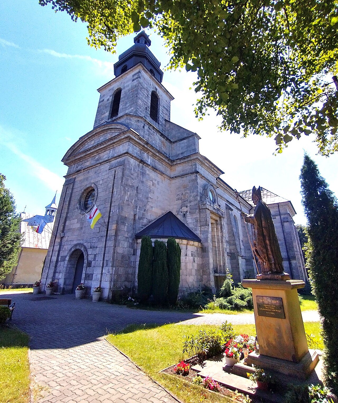Santuario de Nuestra Señora Educadora, Czarna