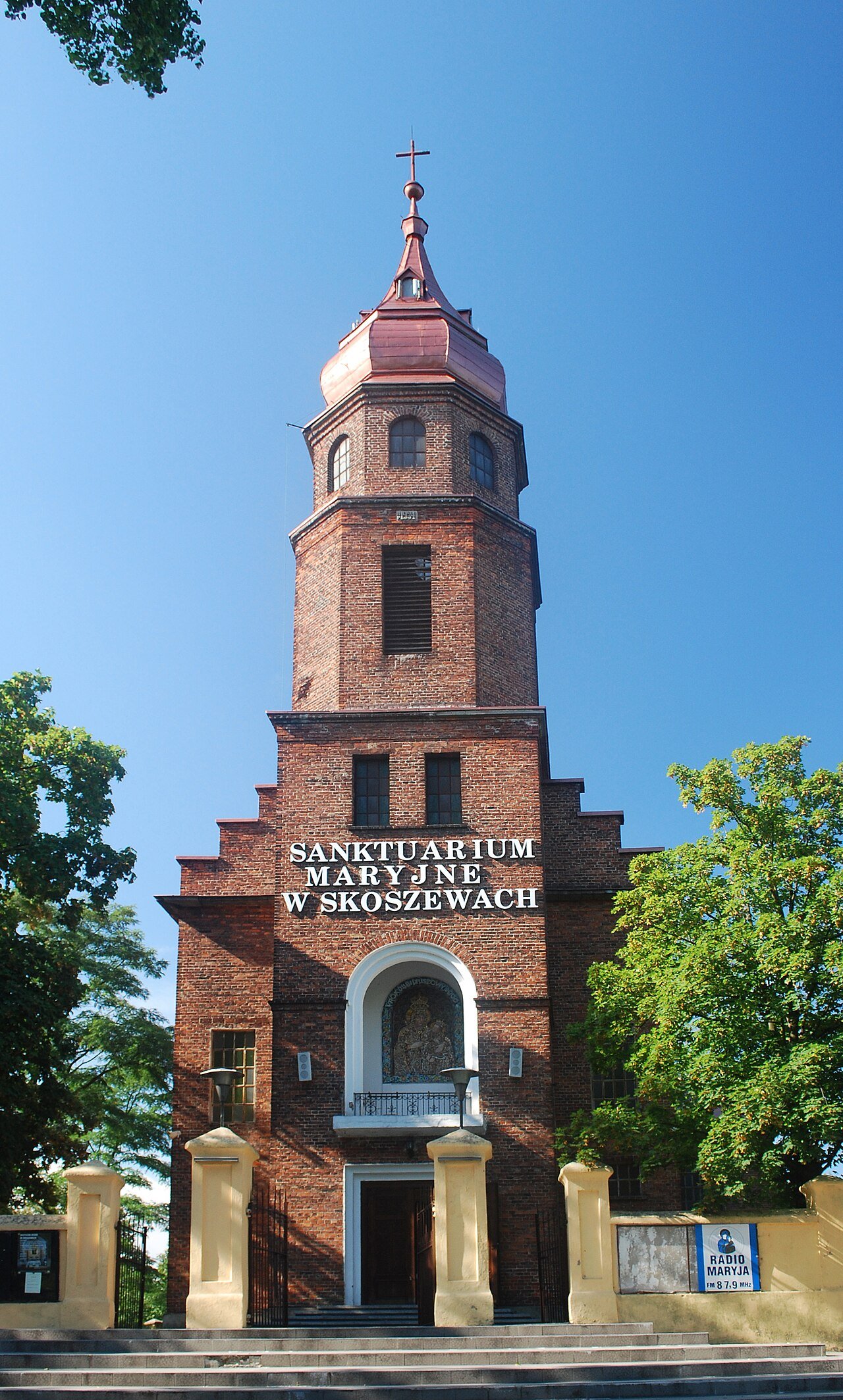 Santuario dell'Assunzione della Beata Vergine Maria e di Santa Barbara, Stare Skoszewy