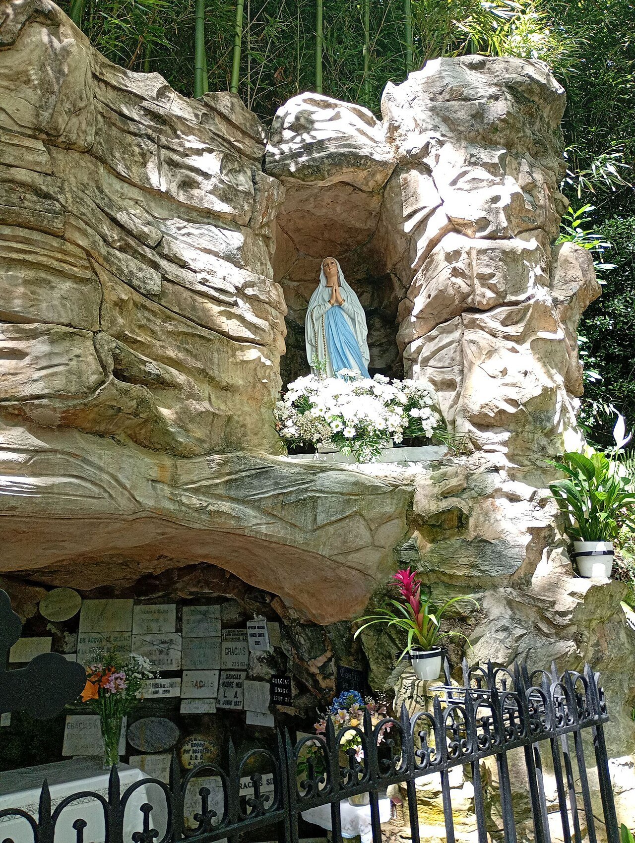 Sanktuarium Lourdes Txiki, San Sebastián