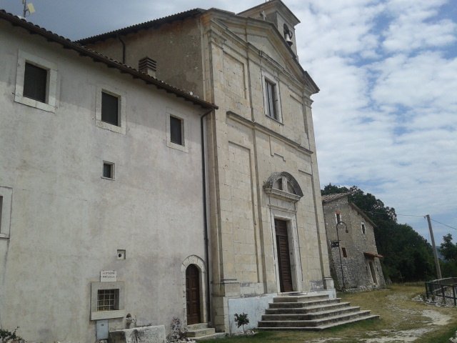 Sanktuarium Madonna dei Bisognosi, Pereto