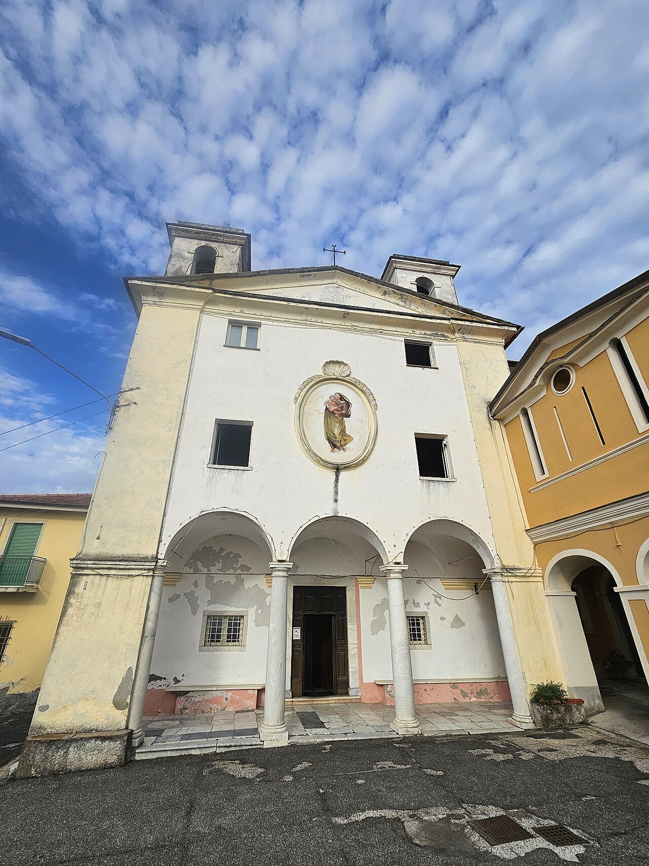 Santuario de Nuestra Señora de las Gracias, Massa