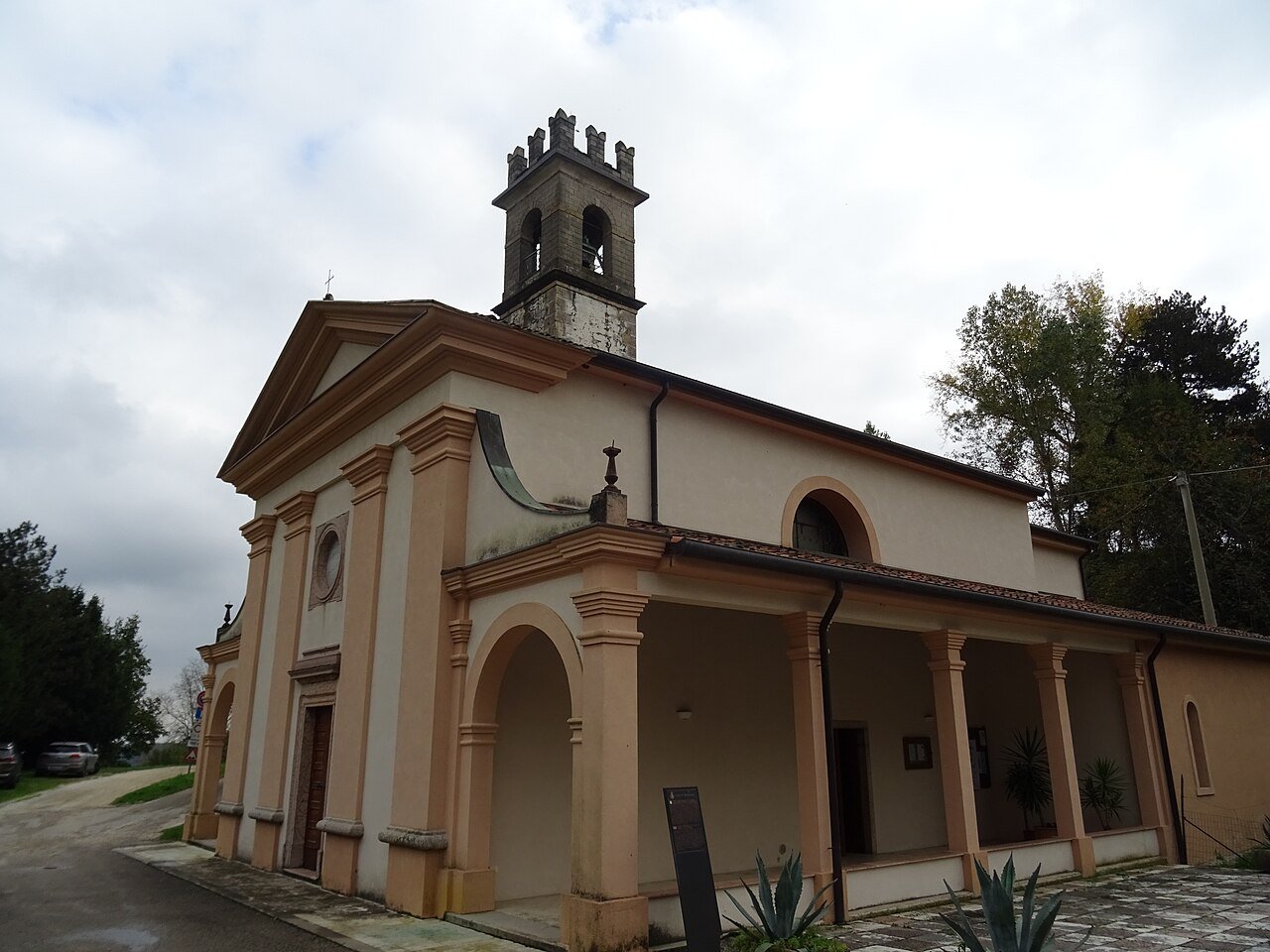 Santuario della Madonna di Loreto ai Capitelli
