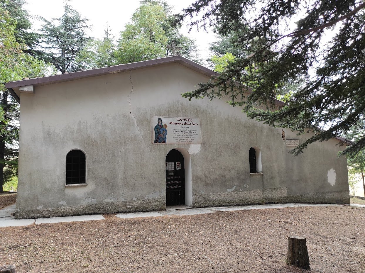 Shrine of Our Lady of the Snows, Serrapetrona