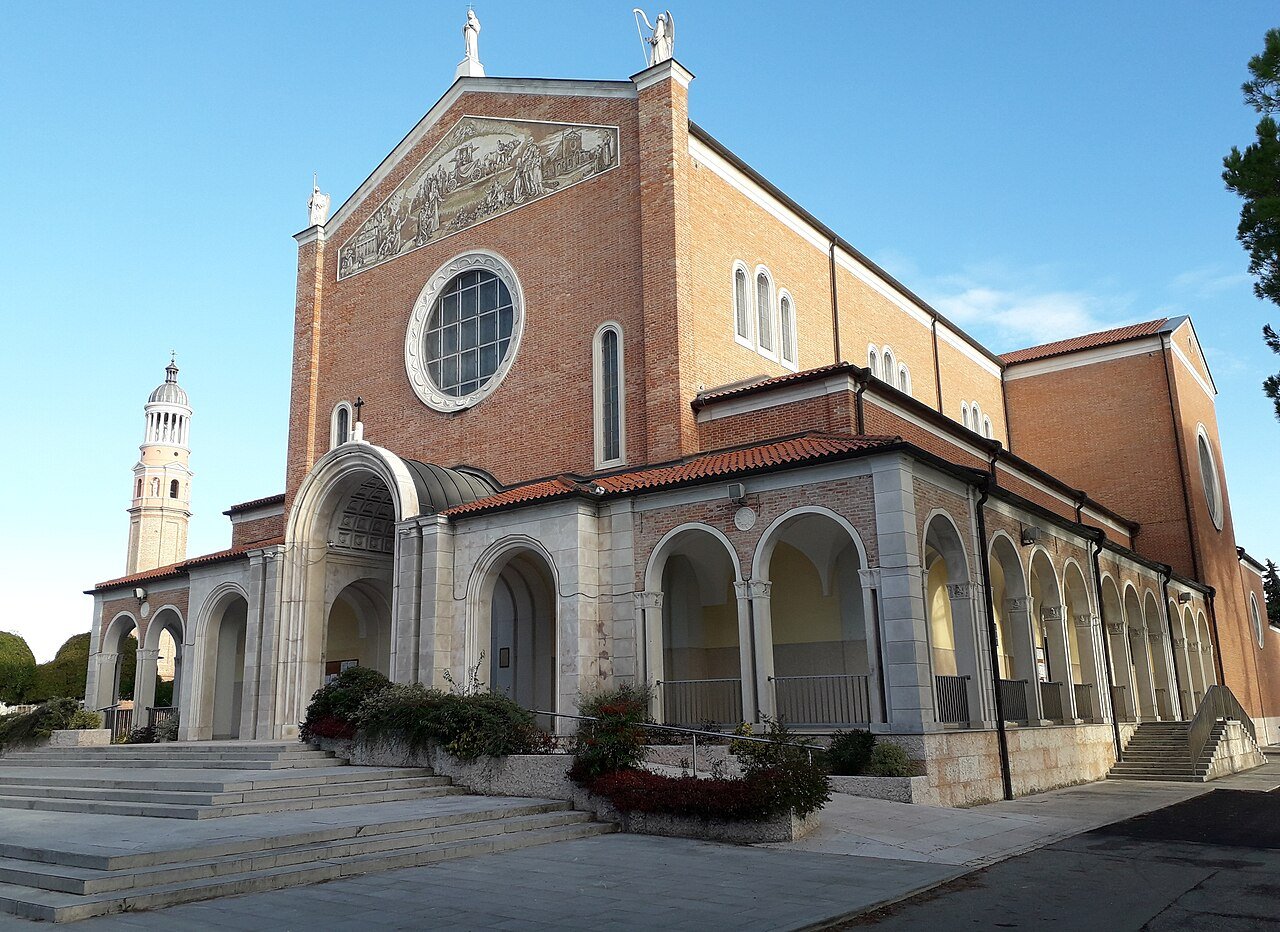 Santuario de Nuestra Señora de Rosa e Gesù Misericordioso, San Vito al Tagliamento