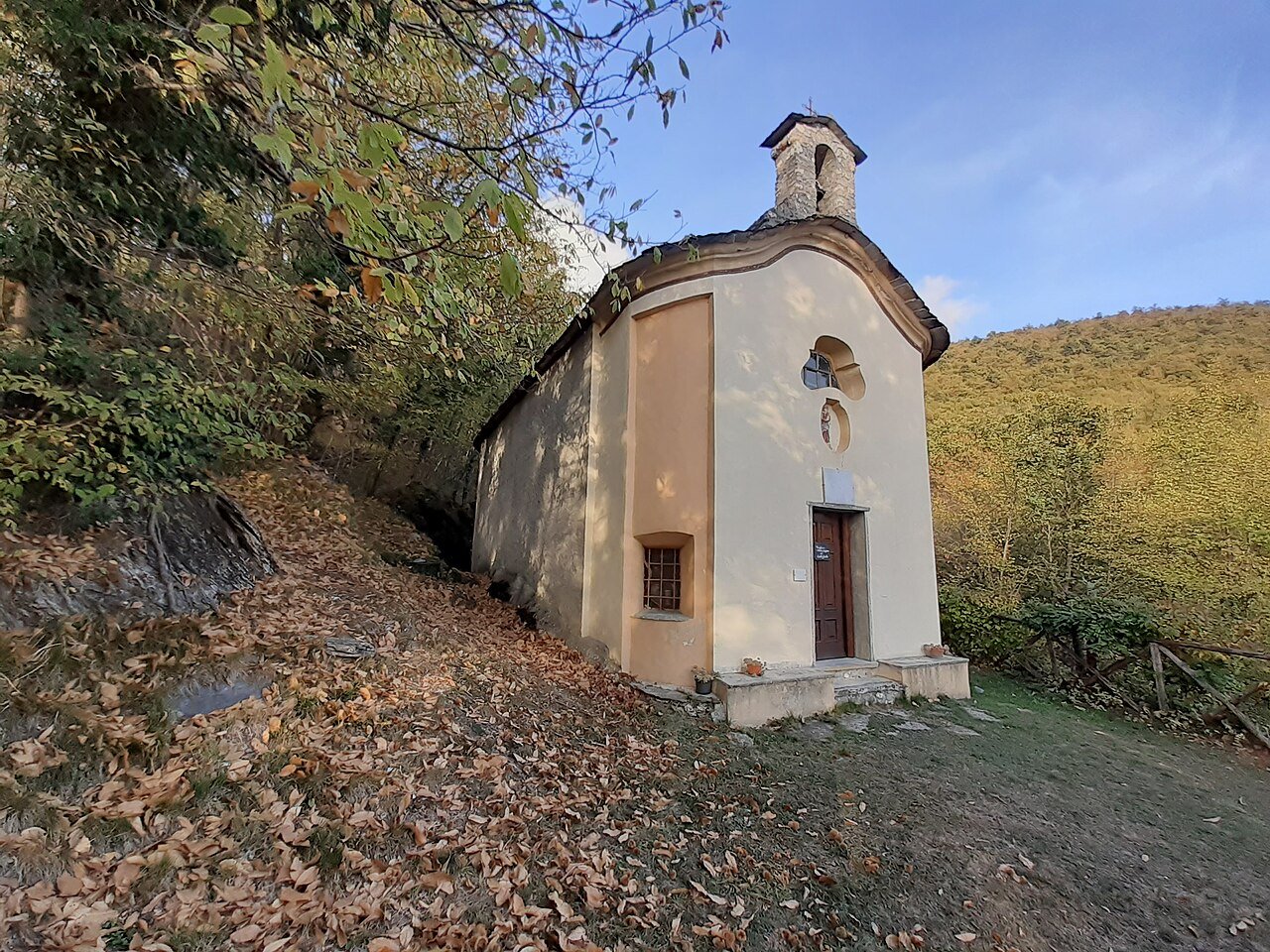 Sanktuarium Matki Bożej Śnieżnej, Armo