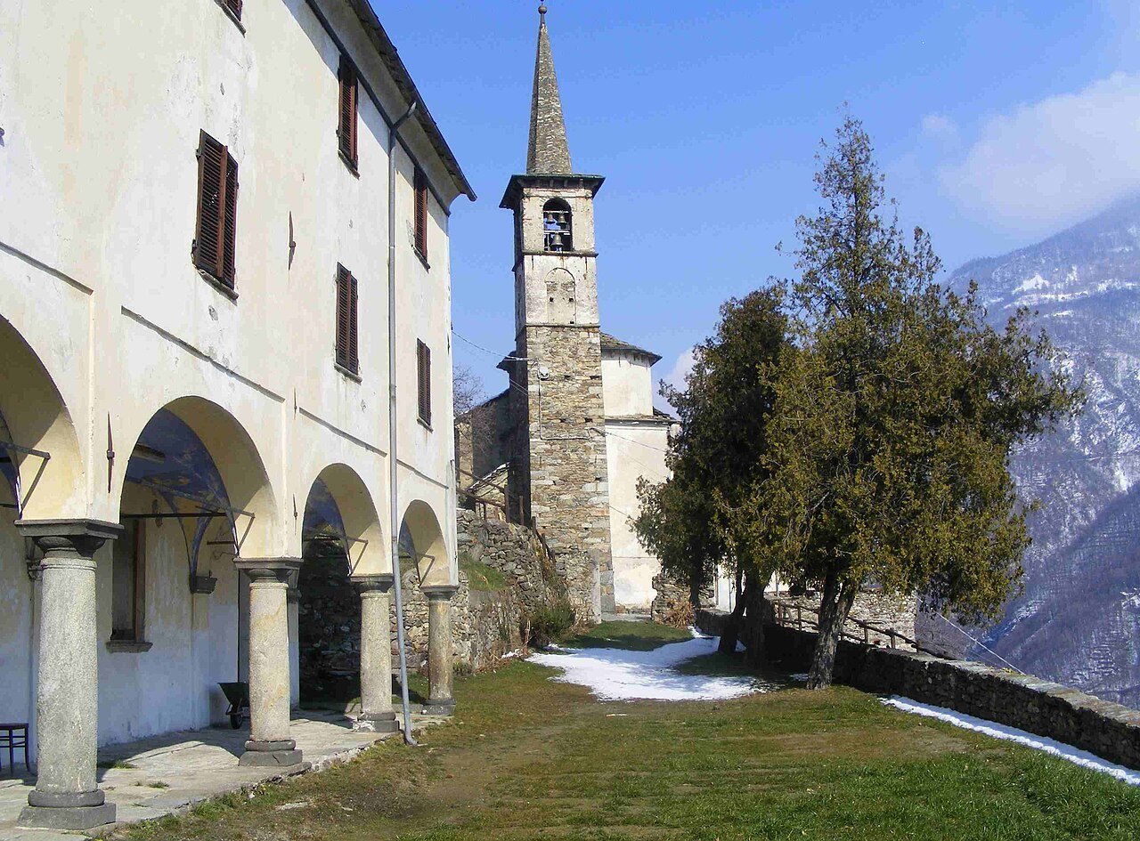 Santuario de Notre-Dame-de-la-Garde, Perloz