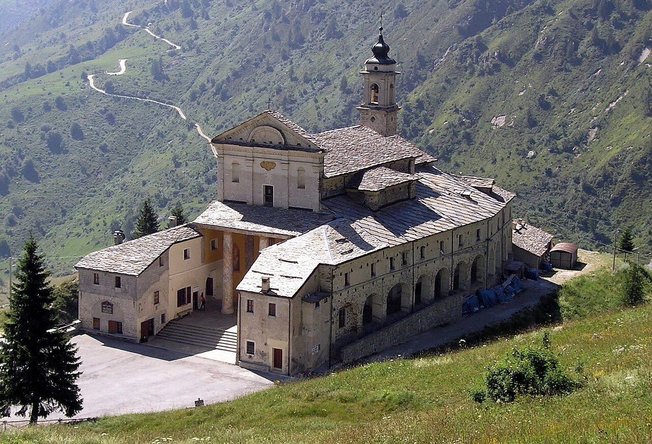 Sanktuarium San Magno, Castelmagno