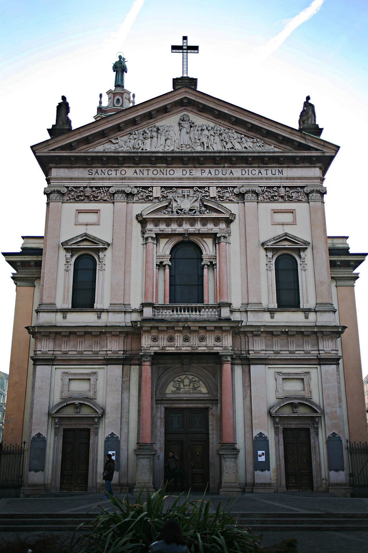 Sanctuaire Saint-Antoine-de-Padoue, Milan