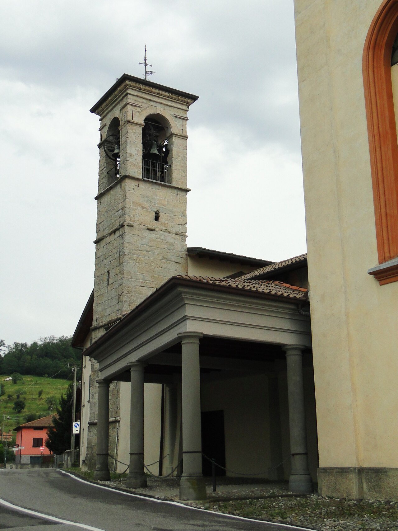 Sanktuarium Santa Maria in Campis, Villa di Serio