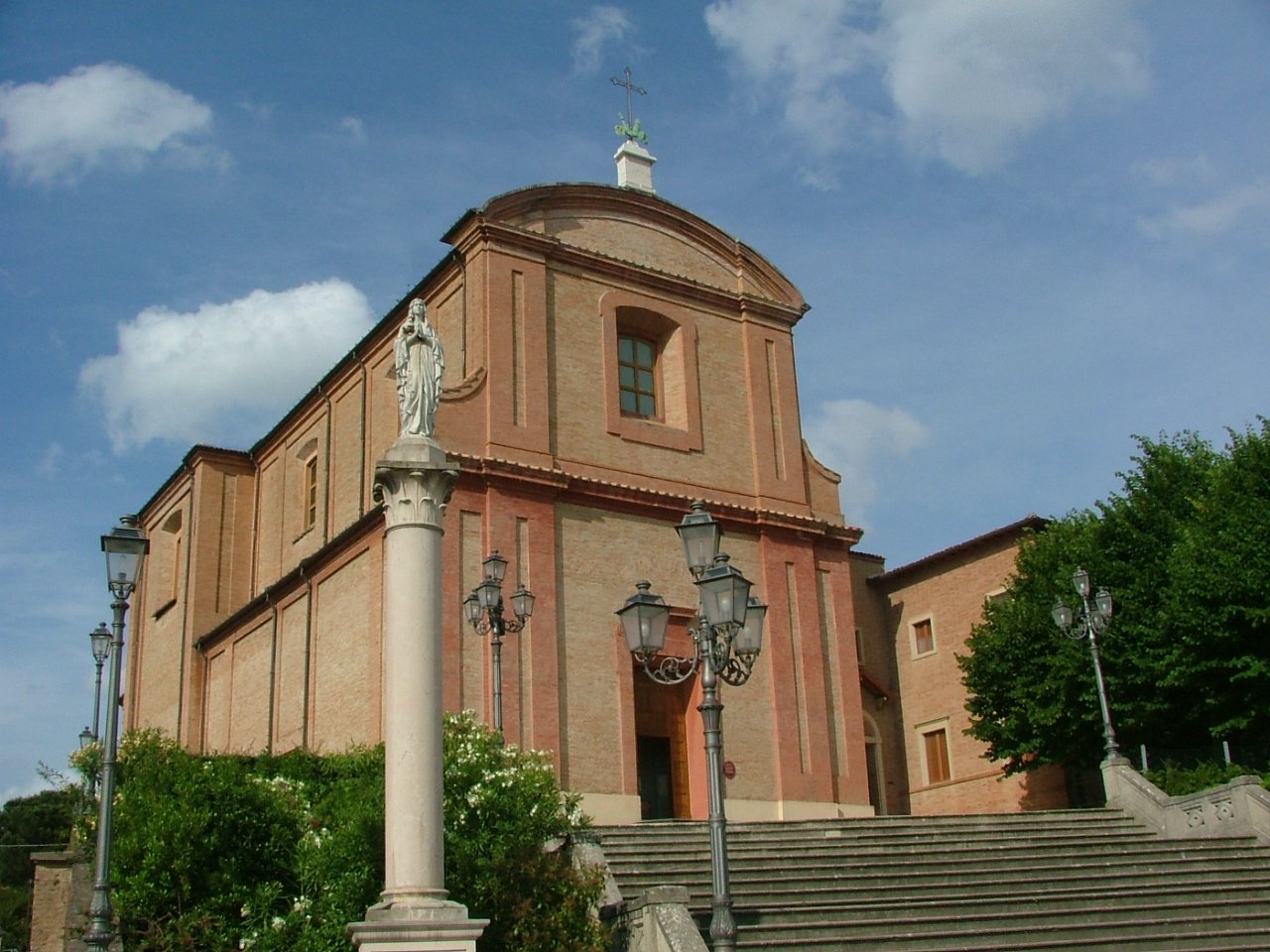 Shrine of the Holy Crucifix, Longiano