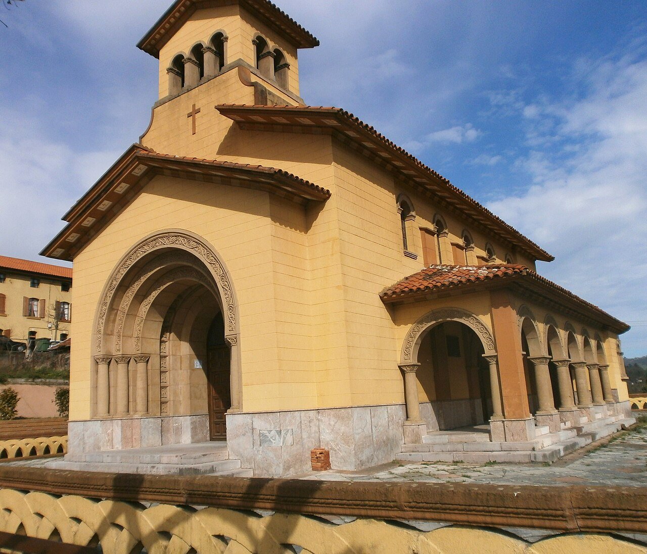 Shrine of Our Lady of Health, Siero
