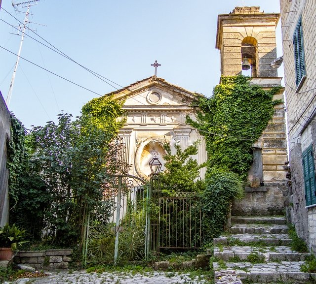 Basilique de l'Annonciation, Prata di Principato Ultra